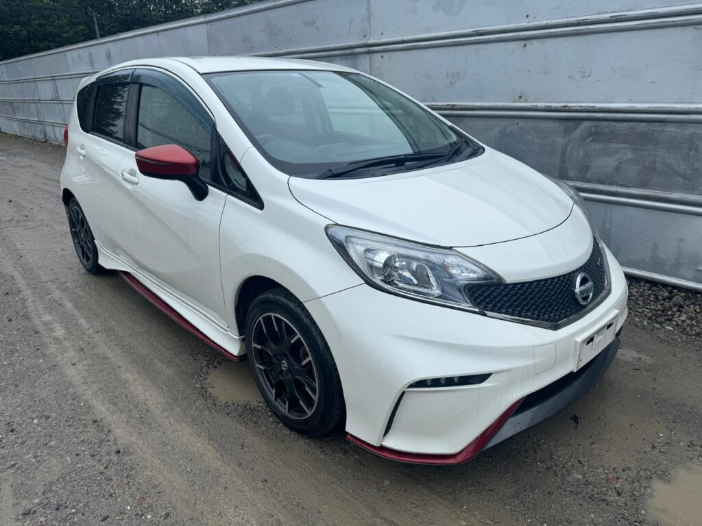 Nissan Note E12