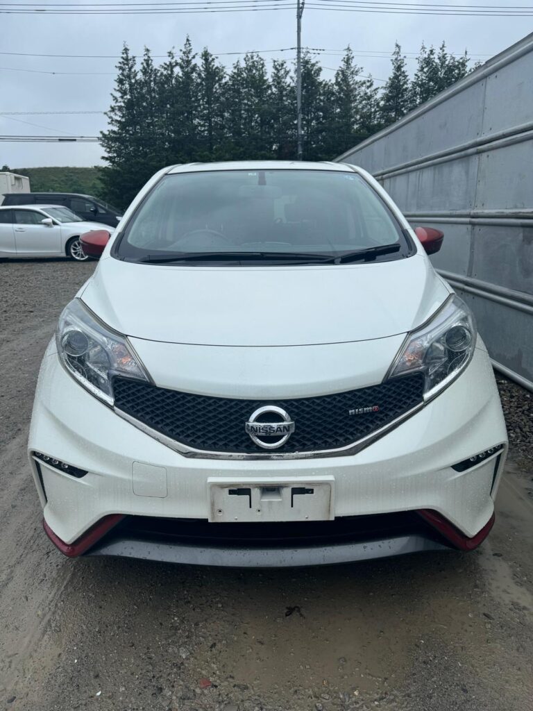 Nissan Note E12