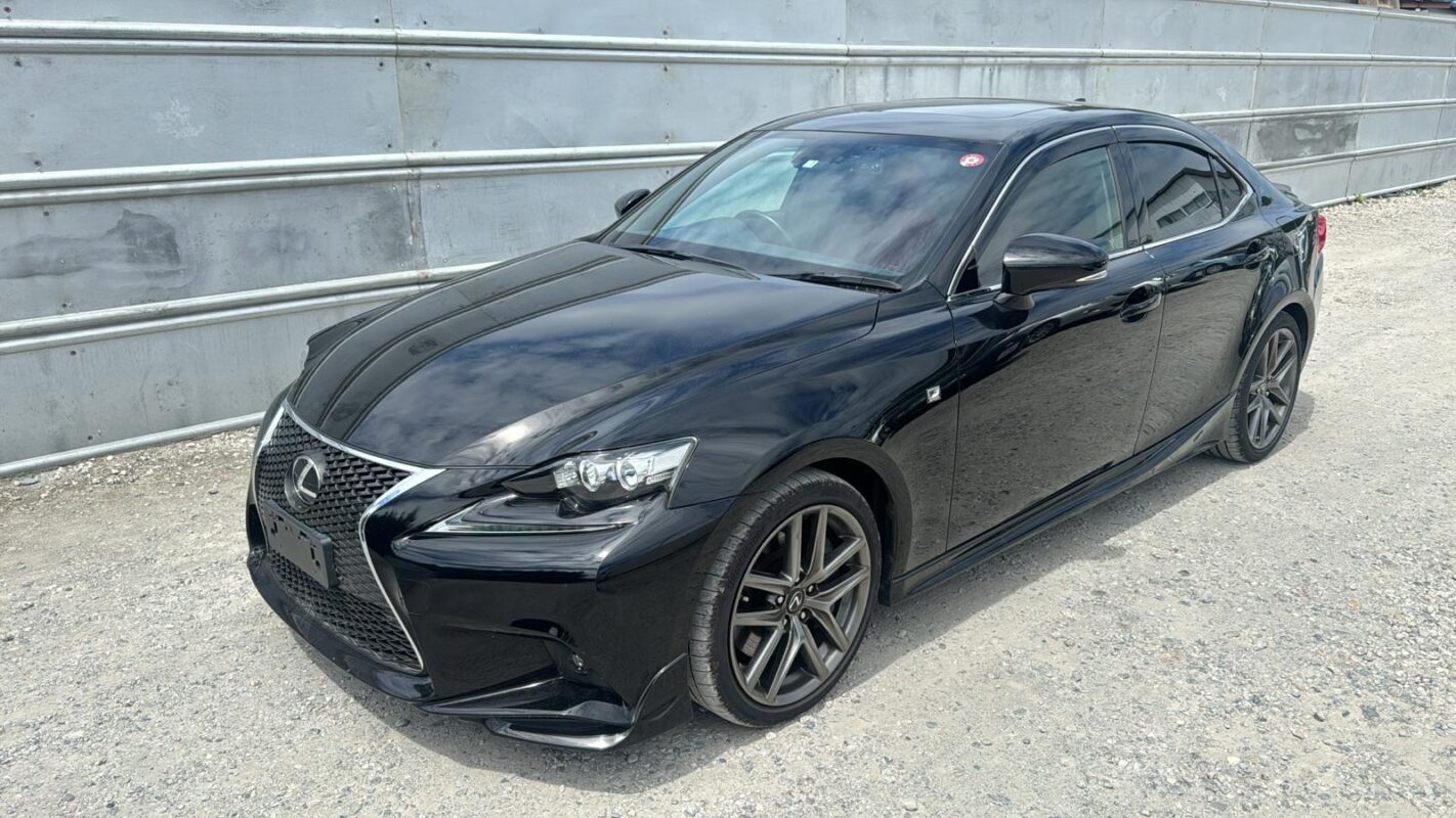 LEXUS IS