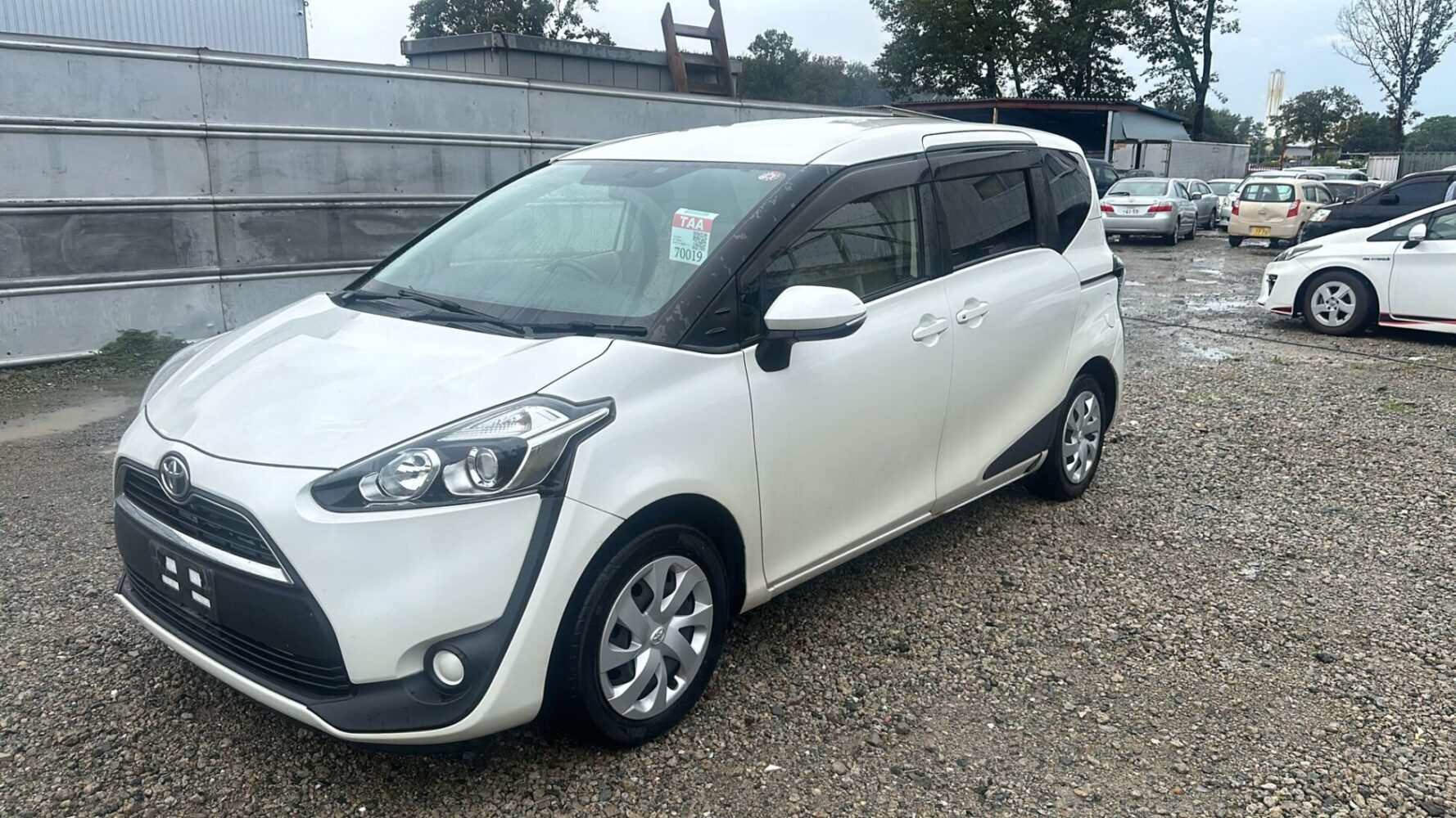 TOYOTA SIENTA