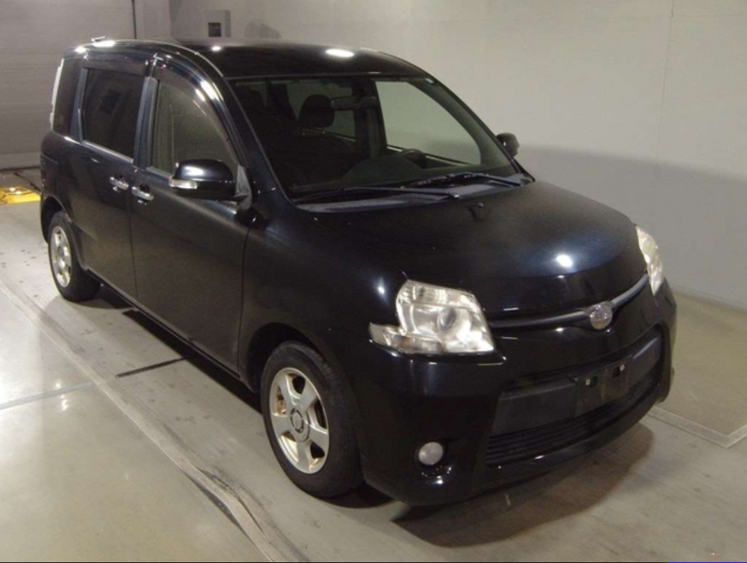 TOYOTA SIENTA DICE