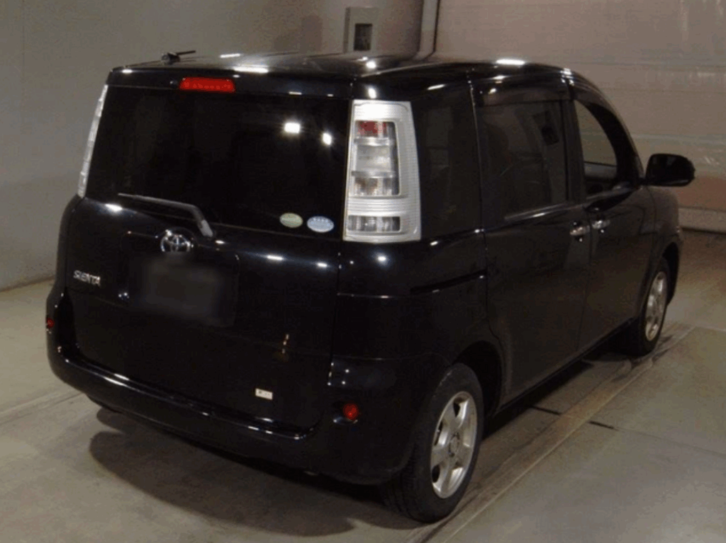 TOYOTA SIENTA DICE