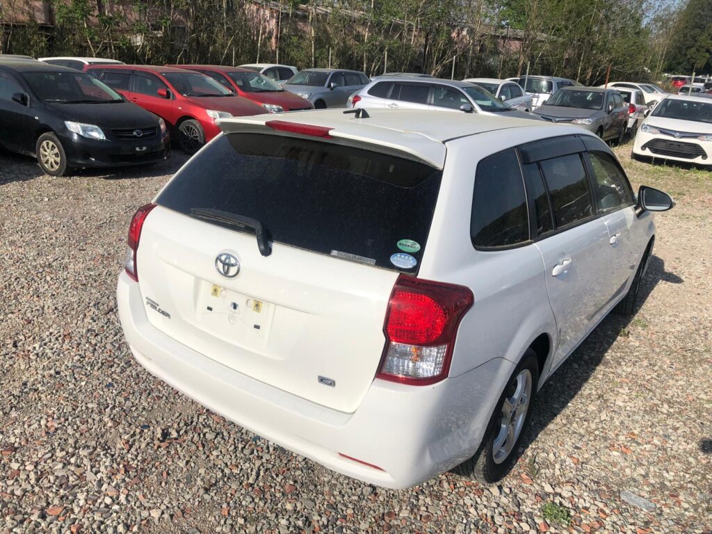 TOYOTA COROLLA FIELDER