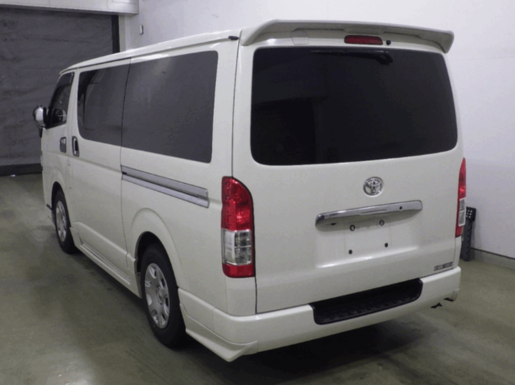 TOYOTA HIACE VAN