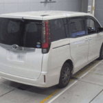 TOYOTA NOAH Ｘ