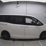TOYOTA NOAH Ｘ