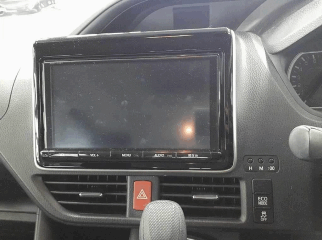 TOYOTA NOAH Ｘ